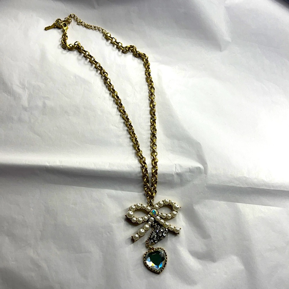 Betsey Johnson Pearl Bow Necklace